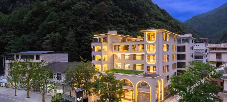 貊山下私汤民宿图片