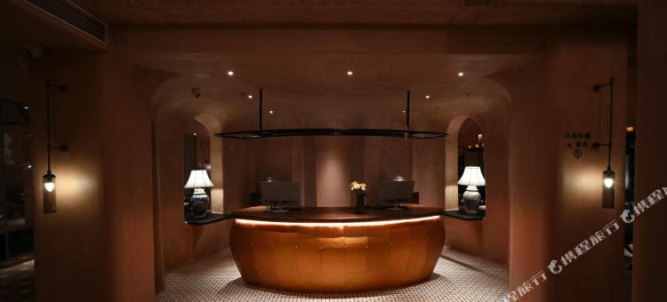 悠然江畔设计师艺术酒店图片