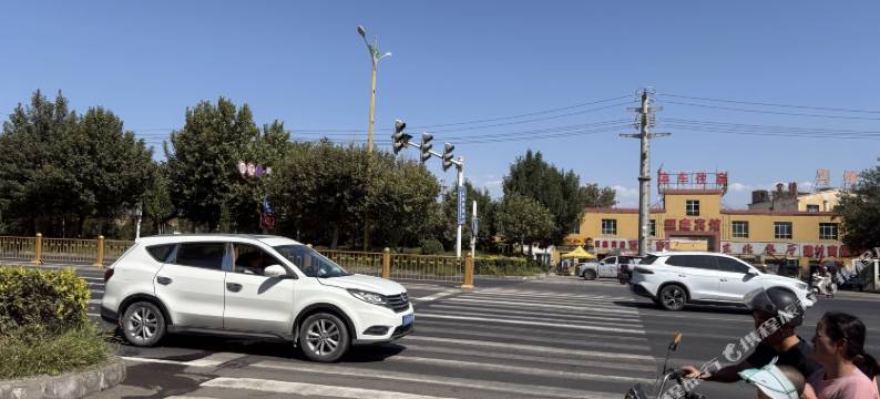 吐鲁番亚鑫宾馆图片