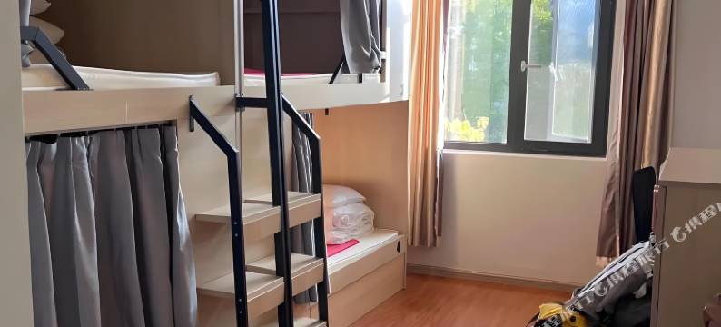 兔子窝青年旅舍(宁波火车站店)图片