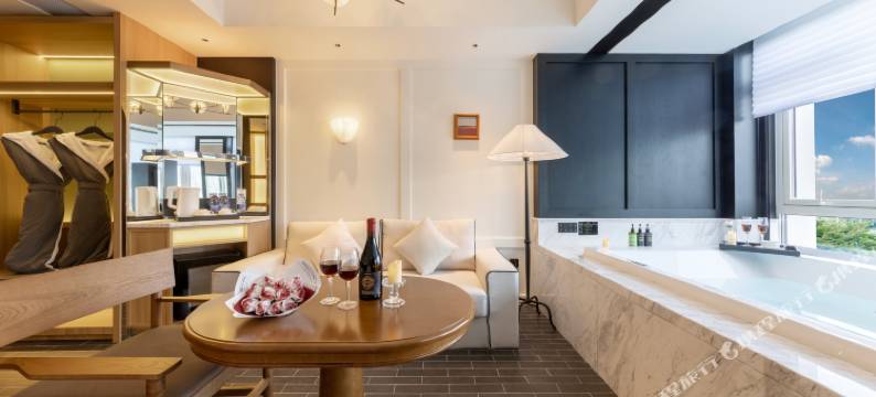 SFEEL设计师旗舰店(广州番禺长隆万博中心店)图片