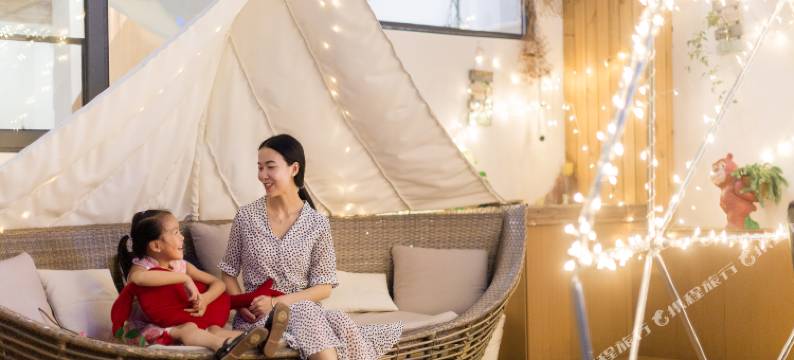 美岸·燕舍河畔观景民宿(贵阳甲秀楼青云市集店)图片