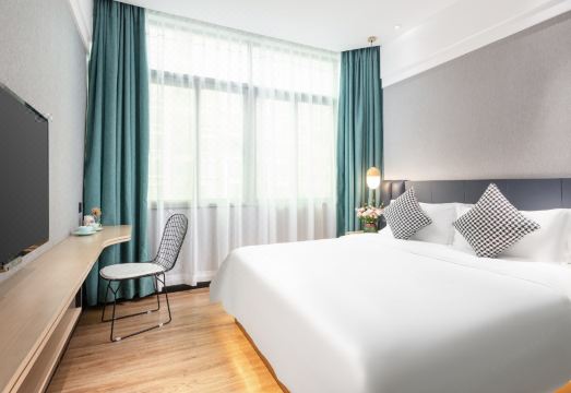 Puyue Hotel (Shenzhen East Railway Station Buji Metro Station) Hotel Overview