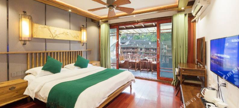 凤凰时光如初见江景客栈图片