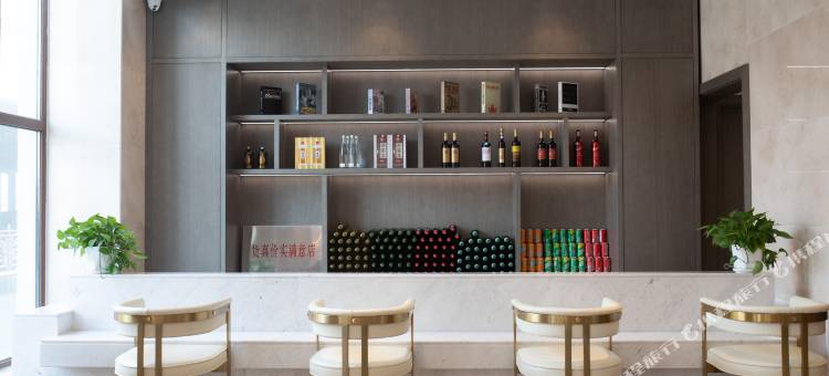 哈尔滨万信酒店(海豚堡水乐园店)图片