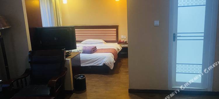 木里白玛商务酒店图片