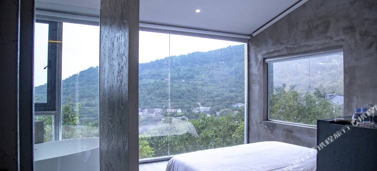 ROLLZ野路子酒店图片