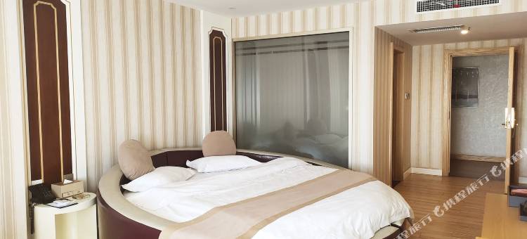 星汤汇生活小镇酒店(公园路分店)图片