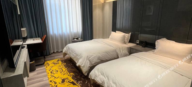 华宁紫初阳酒店图片