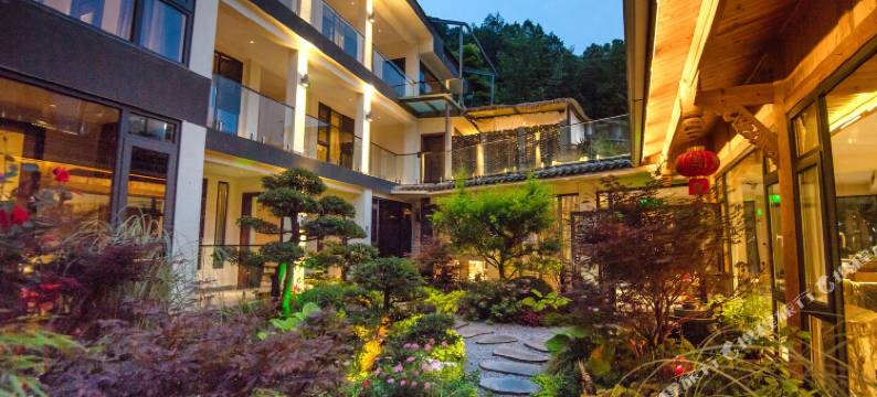 山野山也温泉民宿(青城山后山店)图片