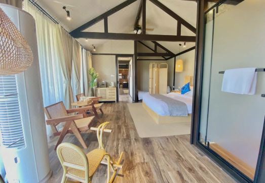 Beidi Mountain Mid-level Wild Luxury HotelHotel Overview