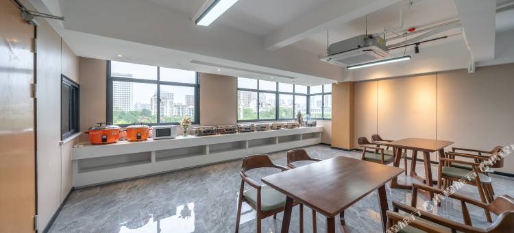 希芙酒店(广西医科大学竹溪大道店)图片