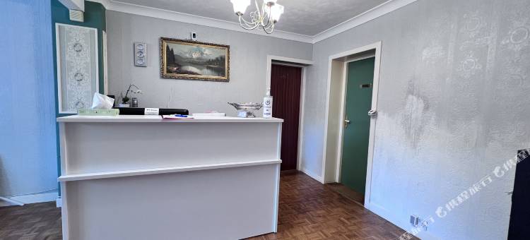 盖特威克四季旅馆(All Seasons Guest House Gatwick & Airport Parking)图片