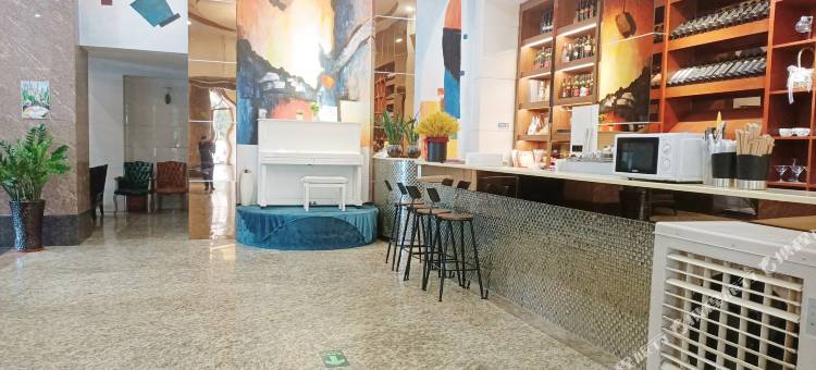 半岛明珠酒店(鼎湖山风景区店)图片