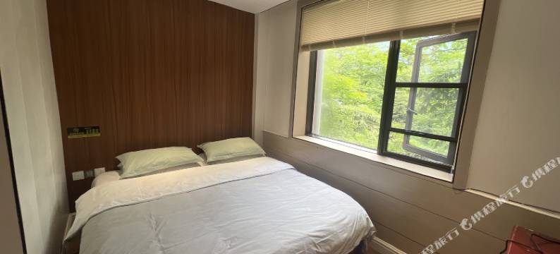 峨眉山巨峰楼大酒店(金顶雷洞坪店)图片