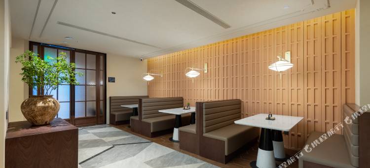 上海静安大融城亚朵酒店图片