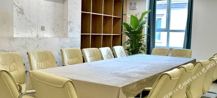 乌鲁木齐丽景驿栈(天山国际机场店)图片