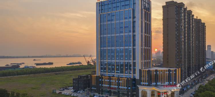 维也纳国际酒店(九江八里湖新区98抗洪纪念馆店)图片