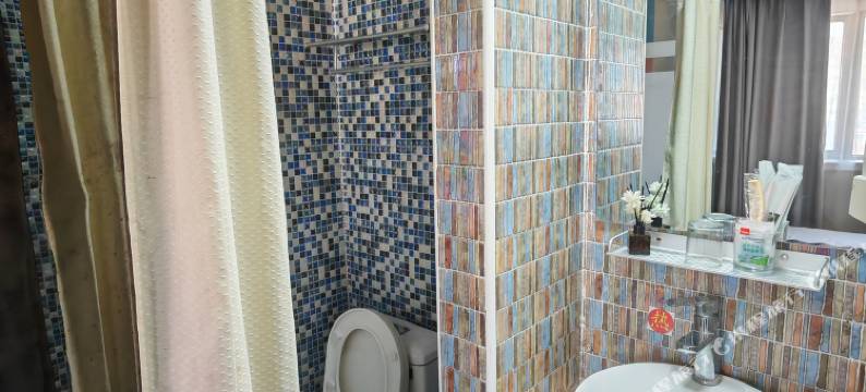 上海聚沁园假日旅馆图片