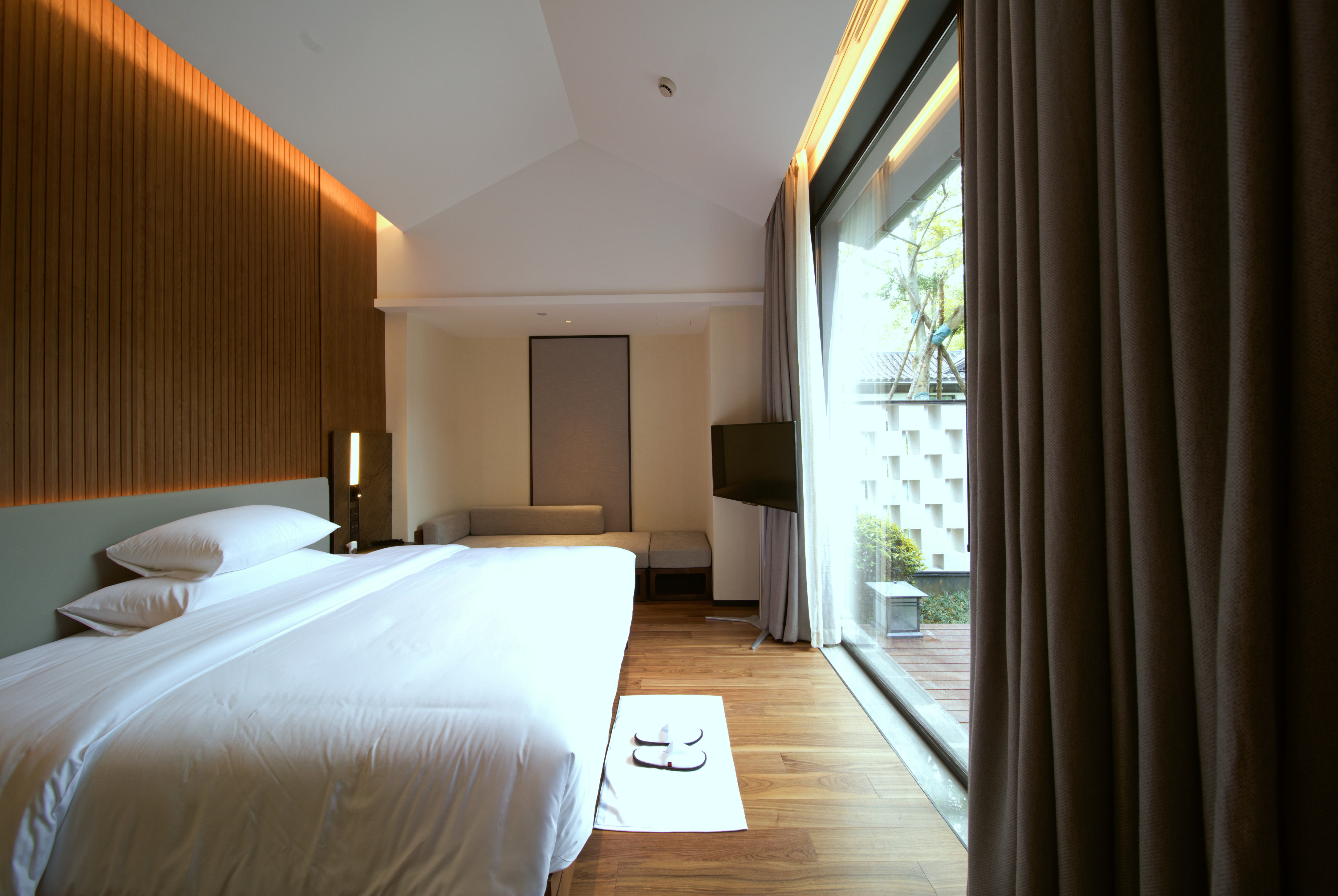 Found Retreat Jiande Hangzhou Over view