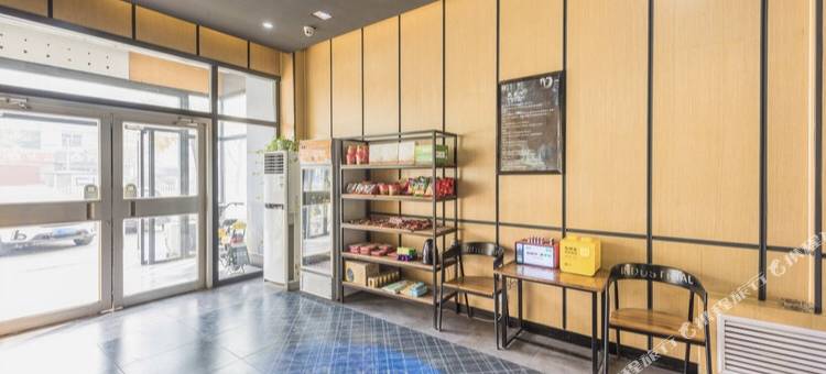 锐思特酒店(高碑店火车站北库小镇店)图片