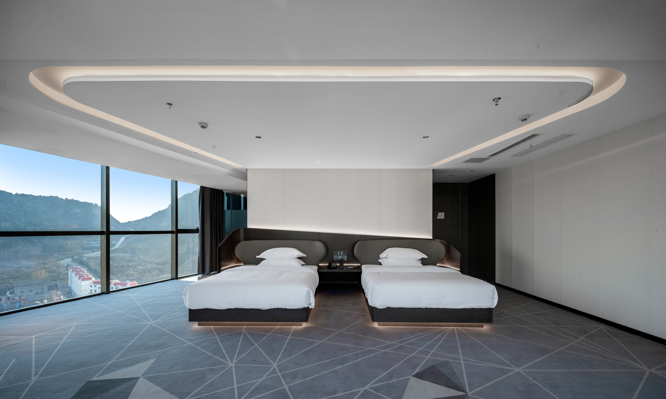 Phoenix International Hotel Hotel Overview