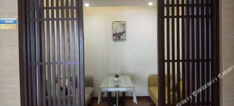 维艾斯国际酒店(雷波店)图片