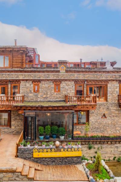 No. 20, Ranrika Village, GeNie Town, Litang County, Garze Prefecture