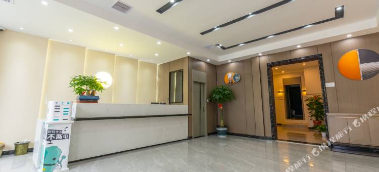 悦思特酒店(新县火车站店)图片