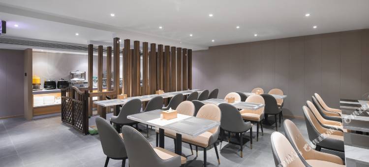 怡莱酒店(南京仙林中心地铁站店)图片