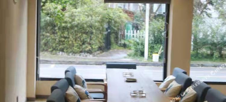 西岭雪山品邸民宿图片