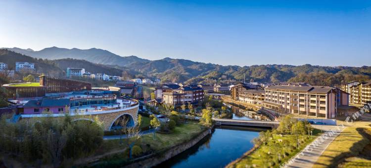 大别山陡沙河温泉小镇图片