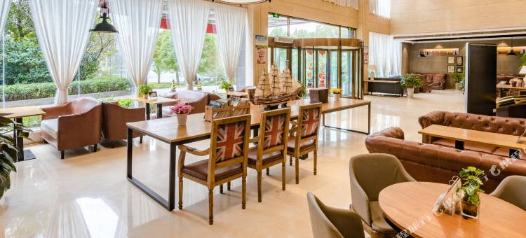 喆啡酒店(信阳息县一桥龙湖店)图片