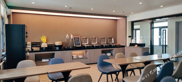 汉庭酒店(青岛五四广场芝泉路地铁站店)图片