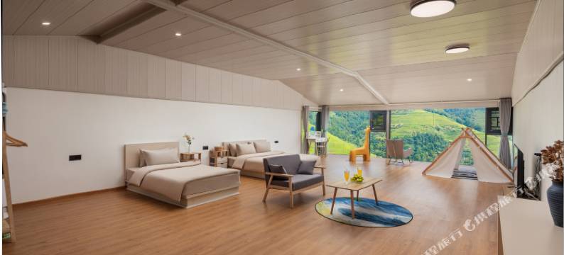 龙脊梯田畔山渡全景民宿(西山韶乐千层天梯观景台店)图片