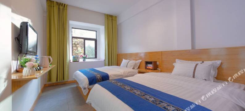 西蜀运晨酒店(稻城亚丁景区店)图片