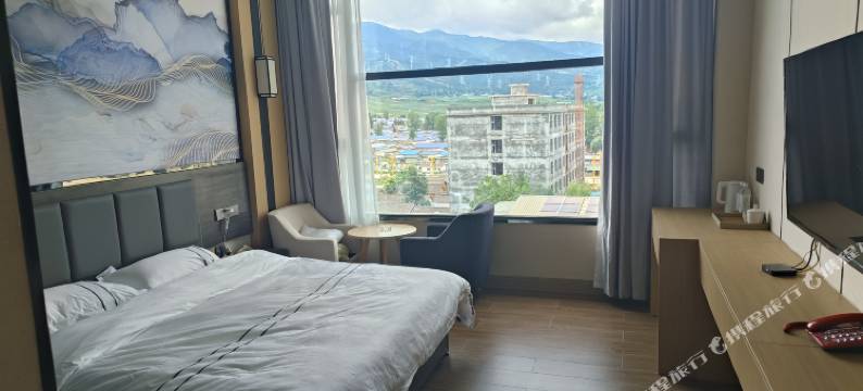 布拖希尔顿嘉园酒店图片