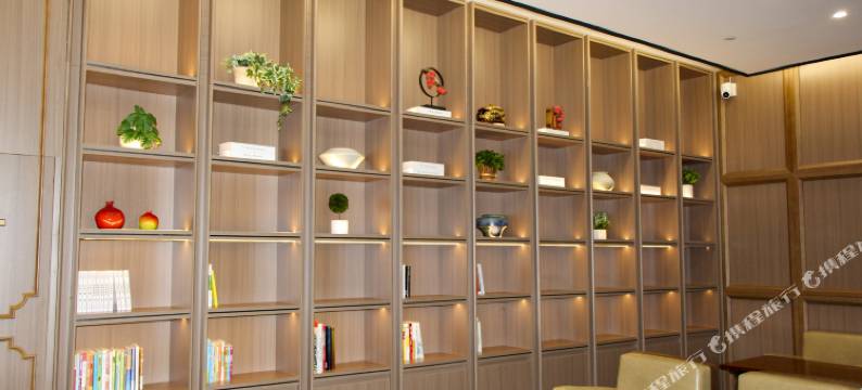 聚厦未来大酒店(杭州西湖湖滨银泰in77店)图片