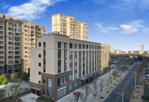 天长千秋大道汽车客运中心亚朵酒店外景图