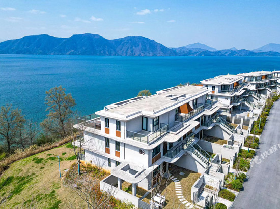 黄山太平湖半夏美墅