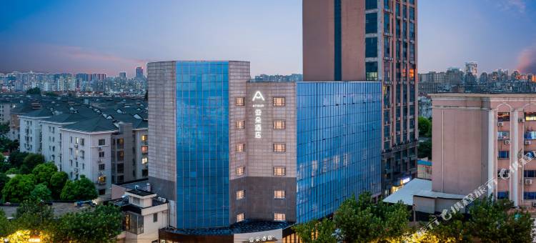 上海静安大融城亚朵酒店图片