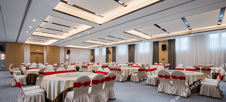 丽怡酒店(海东民和政务中心店)图片