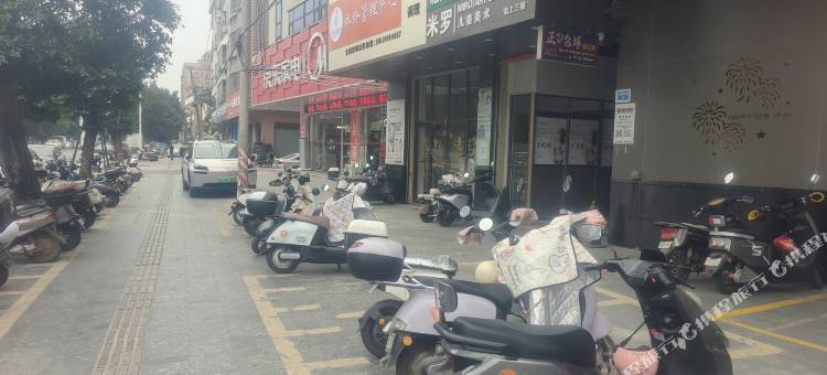 君菲假日酒店式公寓(湛江高铁西站店)图片