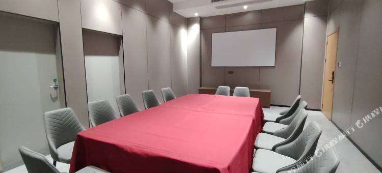 伴岛国际·HOTEL酒店(汕头高铁站店)图片