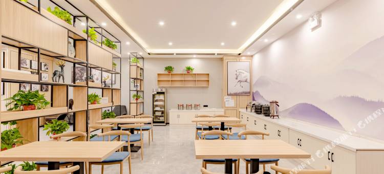 骏怡精选酒店(林州汽车站龙湖水系公园店)图片