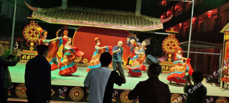 雷波马湖马老五度假村图片