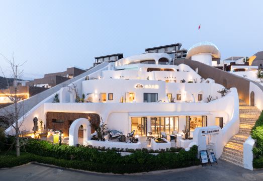 Sound on the Clouds Hotel Santorini, Dali Hotel Overview