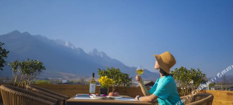 荒度余生AR-Xnn有风·光影美学丨° 既山野度假雪景酒店图片