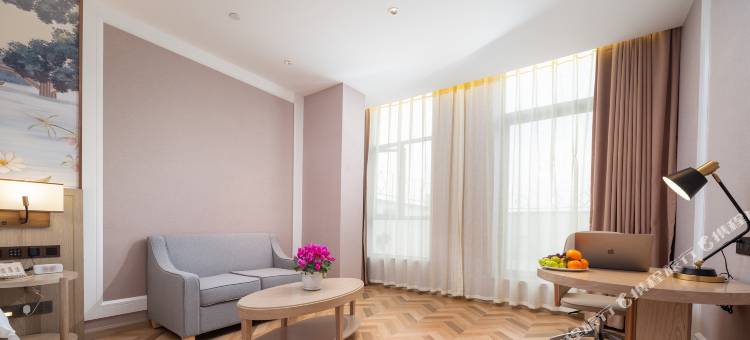 维也纳酒店(临沧佤山凤城高铁站店)图片