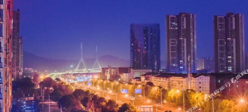 臻品・启航｜凌霄云庭・Luxury智能国际大酒店(绵阳市南郊机场店)图片